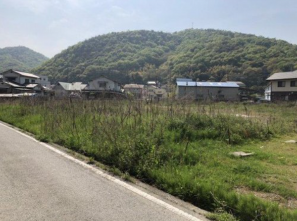 福山市、土地の前面道路を含む現地写真画像です