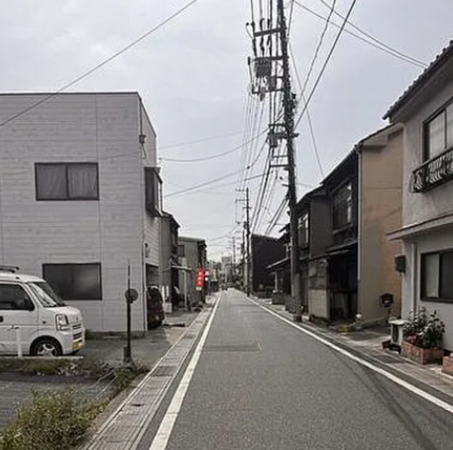 福山市北吉津町、土地の前面道路を含む現地写真画像です