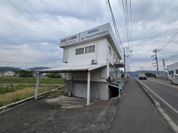 府中市中須町、収益物件/住宅付店舗の外観画像です