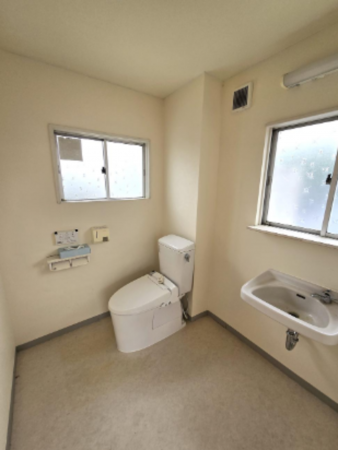 府中市中須町、収益物件/住宅付店舗のトイレ画像です