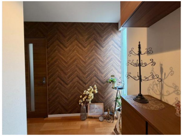 福山市新涯町、中古一戸建ての玄関画像です