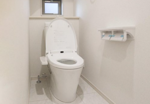 福山市東陽台、新築一戸建てのトイレ画像です