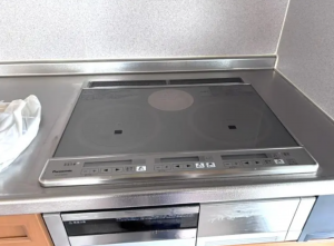 福山市西桜町、マンションのキッチン画像です