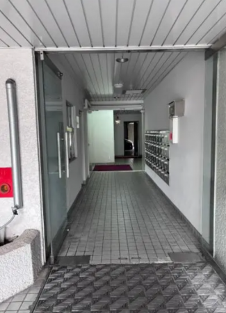 福山市西桜町、マンションのエントランス画像です