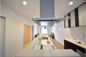 福山市水呑町、新築一戸建てのキッチン画像です