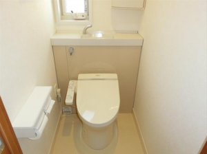 福山市御幸町大字森脇、中古一戸建てのトイレ画像です