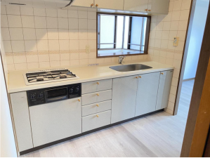 福山市御門町、マンションのキッチン画像です