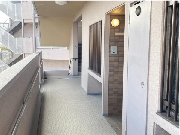 福山市御門町、マンションの玄関画像です