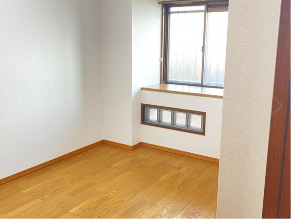 福山市御門町、マンションの寝室画像です