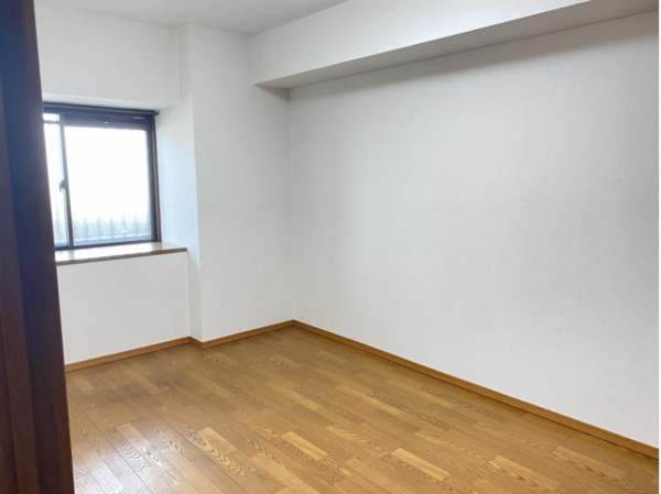 福山市御門町、マンションの寝室画像です