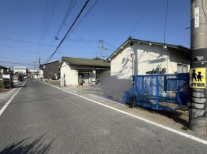 福山市西新涯町、土地の前面道路を含む現地写真画像です