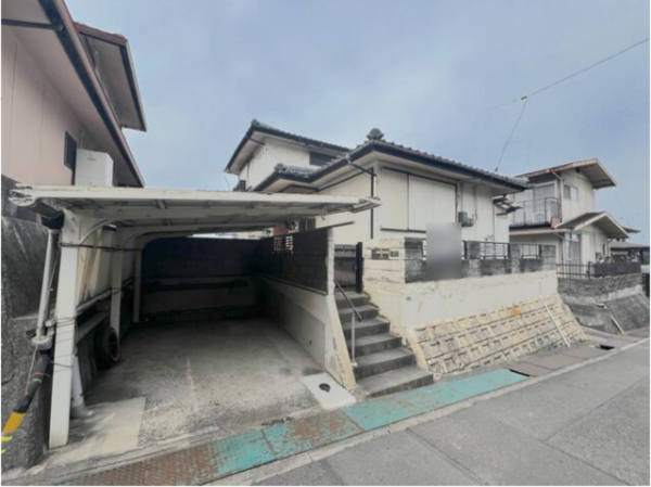 福山市緑陽町、中古一戸建ての外観画像です