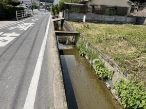福山市、土地の前面道路を含む現地写真画像です