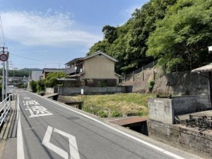 福山市、土地の前面道路を含む現地写真画像です