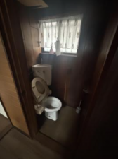 福山市、中古一戸建てのトイレ画像です