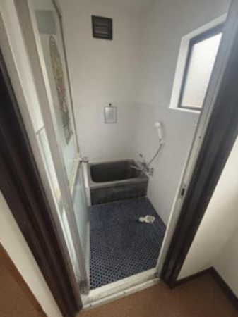福山市、中古一戸建ての風呂画像です