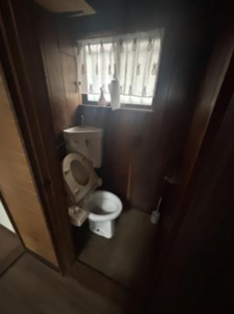 福山市、中古一戸建てのトイレ画像です