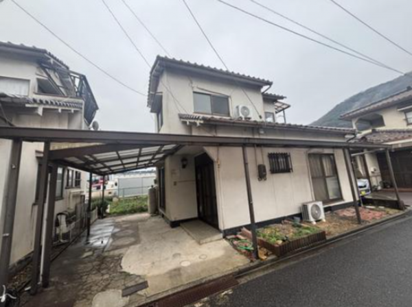 福山市、中古一戸建ての外観画像です