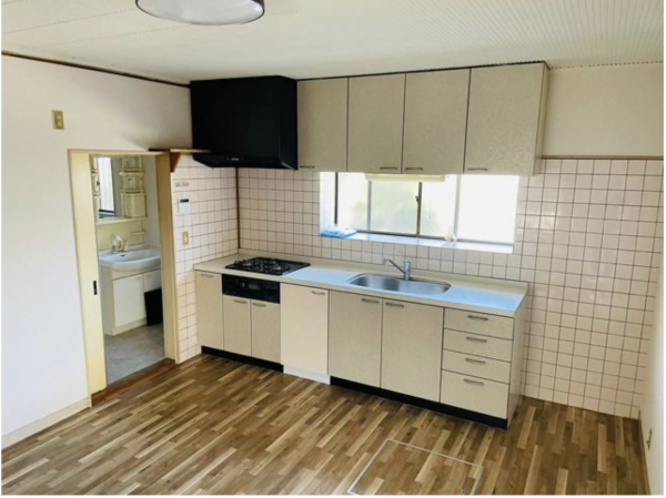 福山市駅家町大字弥生ケ丘、中古一戸建てのキッチン画像です