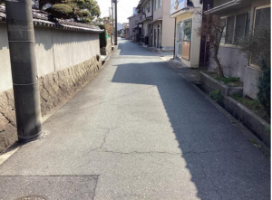 福山市神島町、土地の前面道路を含む現地写真画像です