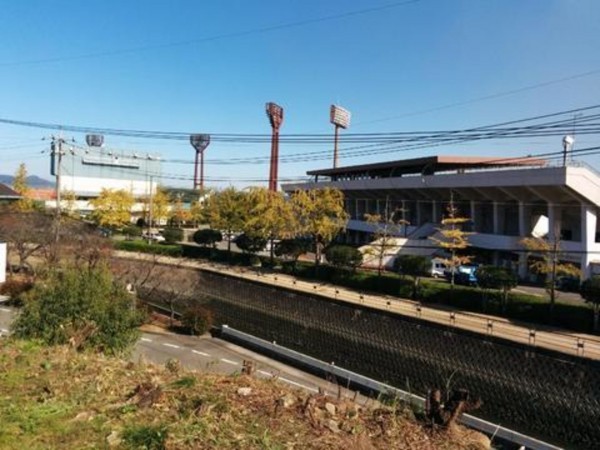 福山市水呑町、土地の前面道路を含む現地写真画像です