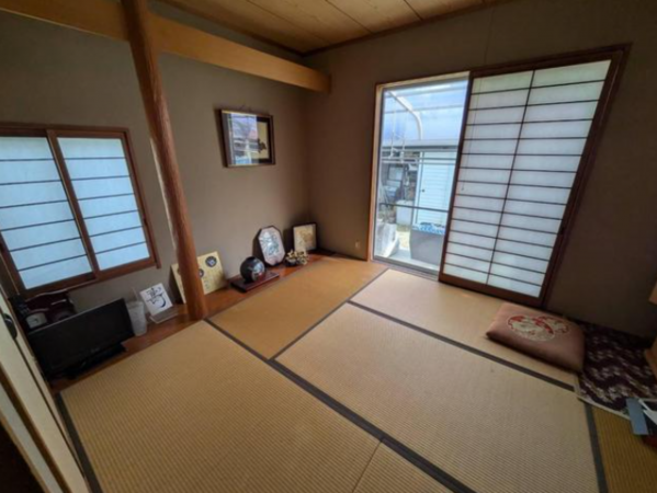 福山市加茂町字上加茂、中古一戸建ての内装画像です