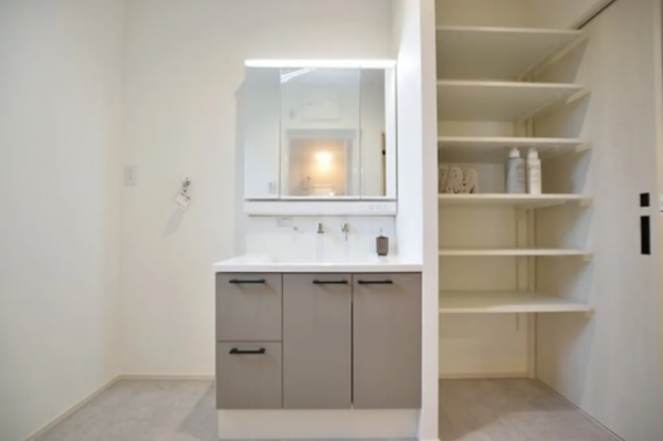 福山市南蔵王町、新築一戸建ての洗面画像です