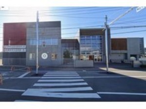 府中市広谷町、土地の小学校画像です