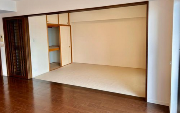 福山市東桜町、マンションの内装画像です