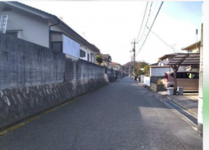 福山市幕山台、土地の前面道路を含む現地写真画像です