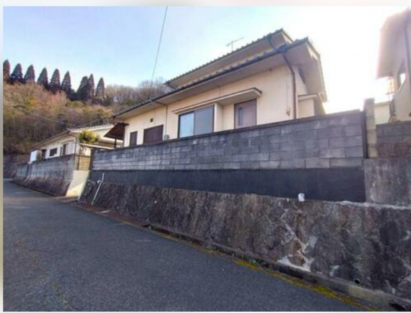福山市幕山台、土地の前面道路を含む現地写真画像です
