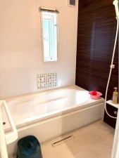 福山市、中古一戸建ての風呂画像です