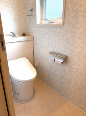 福山市、中古一戸建てのトイレ画像です