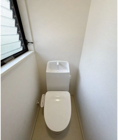 福山市、中古一戸建てのトイレ画像です