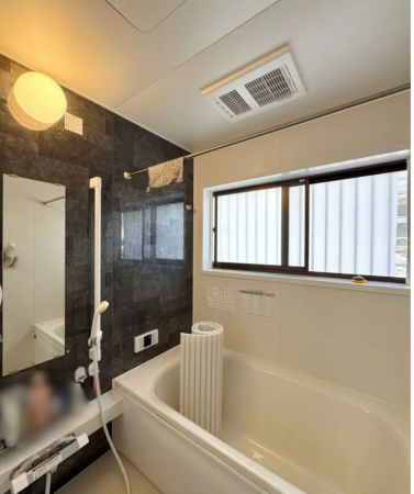 福山市、中古一戸建ての風呂画像です