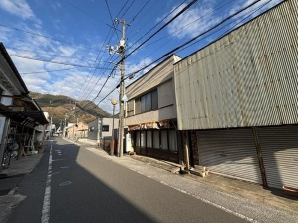 府中市府中町、土地の前面道路を含む現地写真画像です