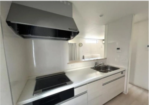 福山市、中古一戸建てのキッチン画像です