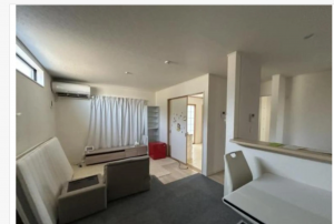 福山市、中古一戸建ての居間画像です