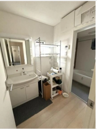 福山市、中古一戸建ての洗面画像です