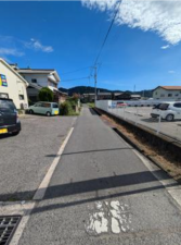 福山市駅家町大字江良、土地の前面道路を含む現地写真画像です