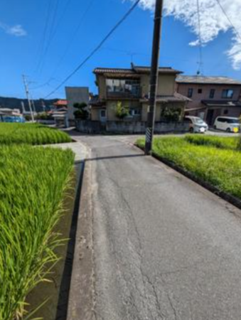 福山市駅家町大字江良、土地の前面道路を含む現地写真画像です