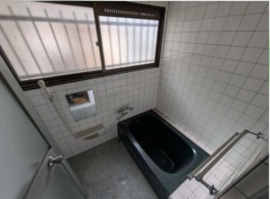 福山市、中古一戸建ての風呂画像です