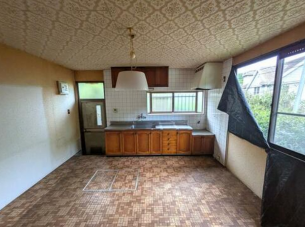 福山市、中古一戸建てのキッチン画像です