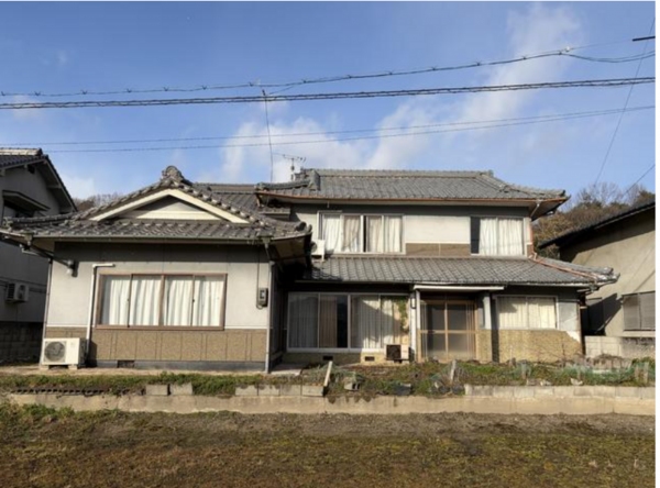 福山市新市町大字戸手、中古一戸建ての外観画像です