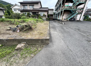 福山市水呑町、土地の前面道路を含む現地写真画像です