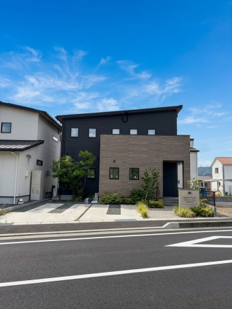 福山市駅家町大字中島、中古一戸建ての外観画像です
