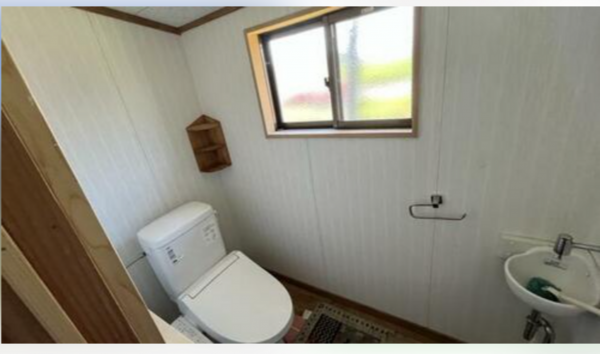 福山市、中古一戸建てのトイレ画像です