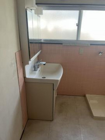 福山市神辺町字道上、中古一戸建ての洗面画像です