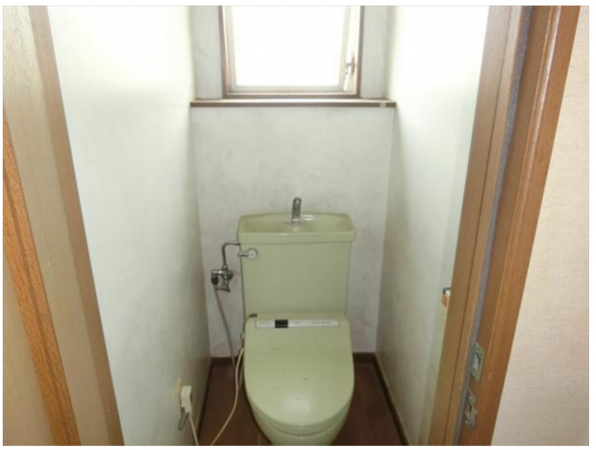 福山市、中古一戸建てのトイレ画像です