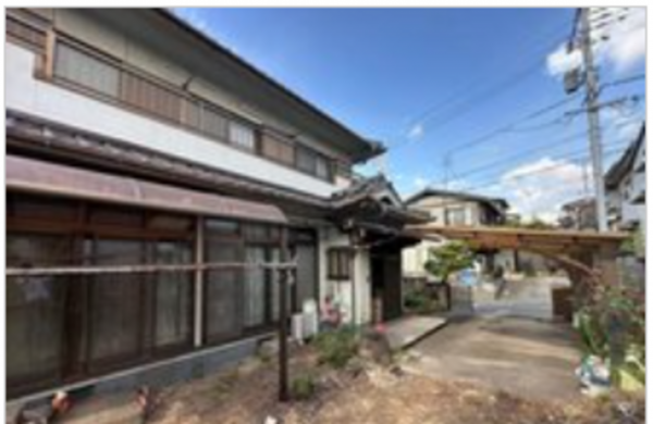 福山市青葉台、中古一戸建ての外観画像です
